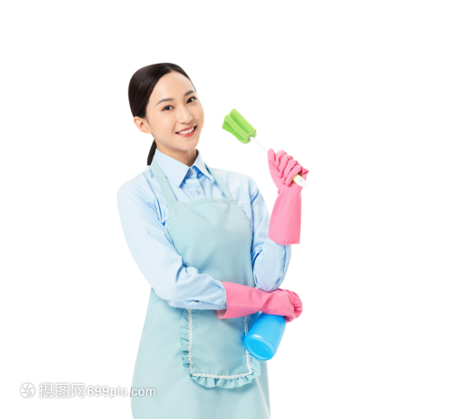 家政服務女性手拿噴壺和長柄清潔刷